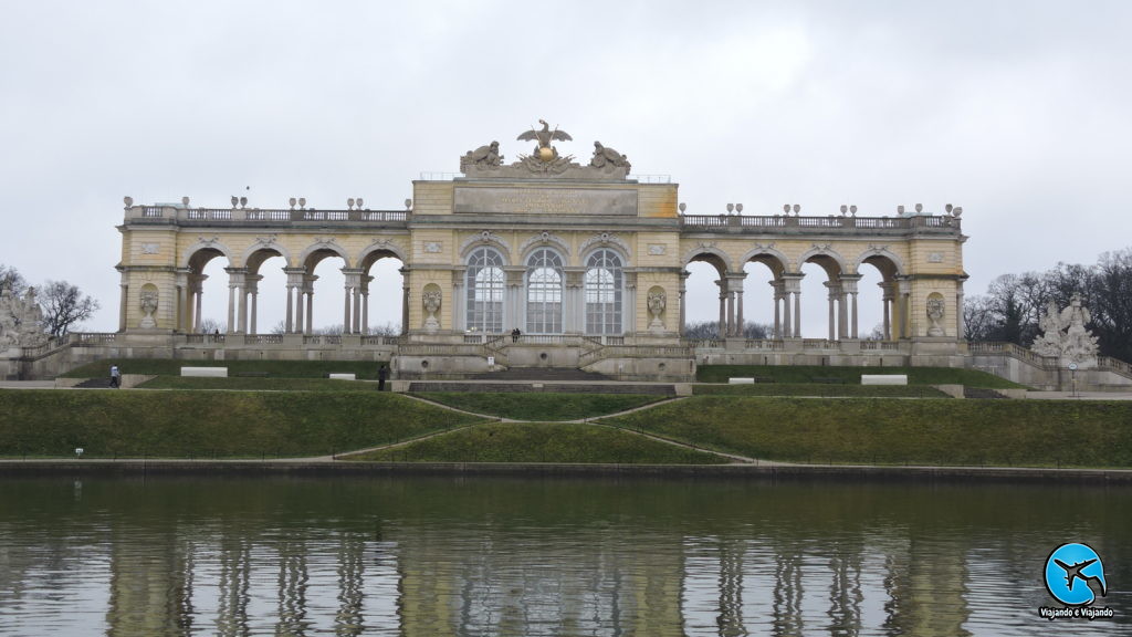 Gloriete no Palácio de Schönbrunn em Viena Áustria