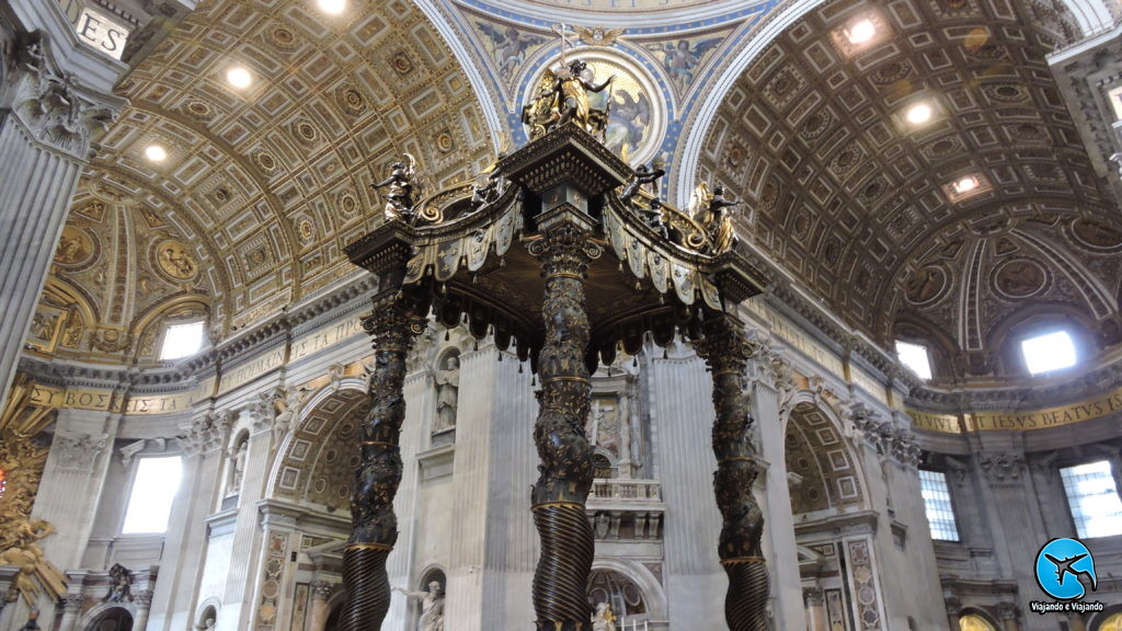 Interior da Basílica de São Pedro no Vaticano