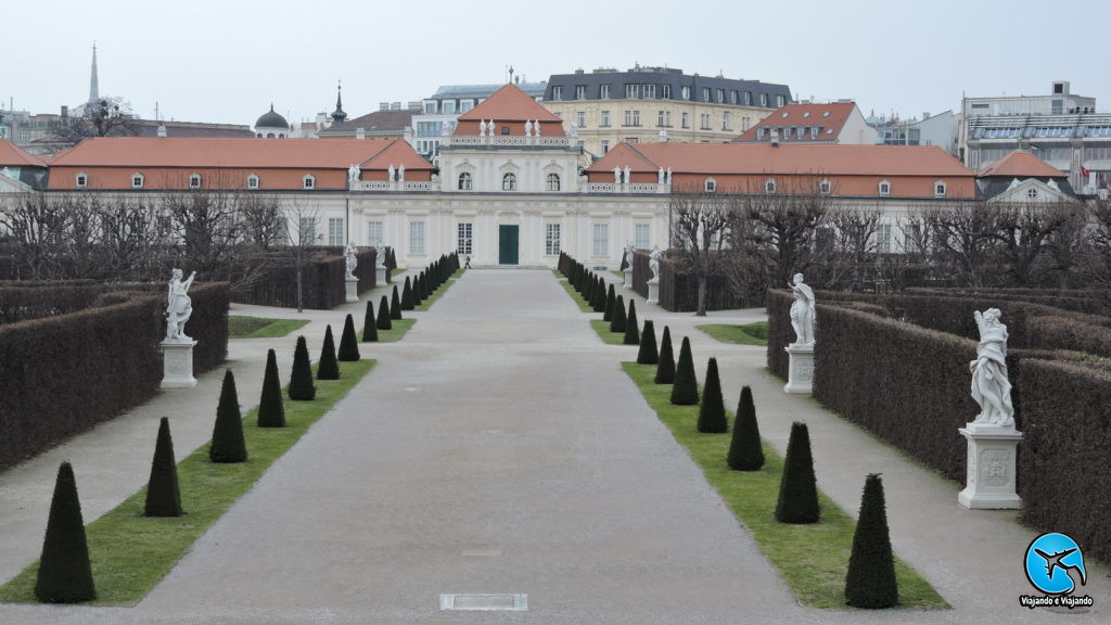 Jardins do Palácio Belvedere em Viena na Áustria