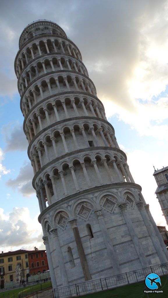 Torre de Pisa ou Leaning Tower of Pisa na Itália
