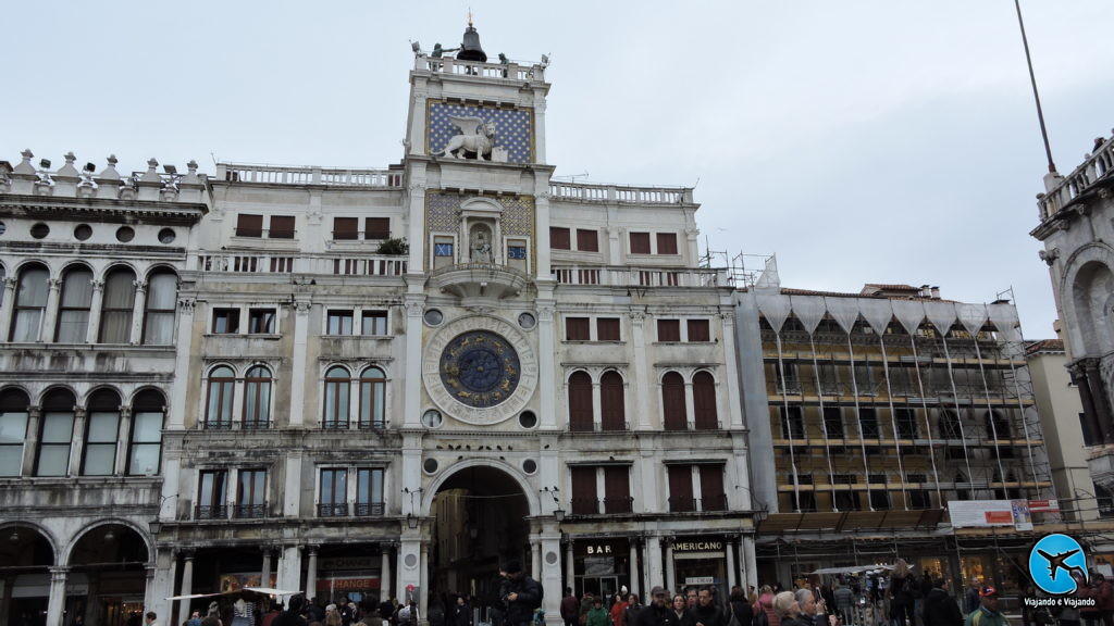  Torre dell'Orologio (Torre do Relógio) em Veneza na Itália