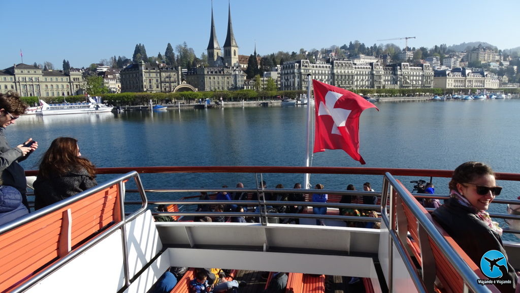 Passeio de barco no Lago Lucerna na Suíça