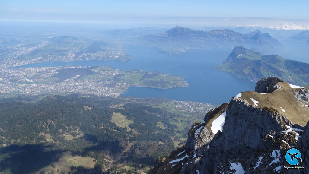 Linda vista de Lucerna do Monte Pilatus em Lucerna na Suíça Luzern Switzerland