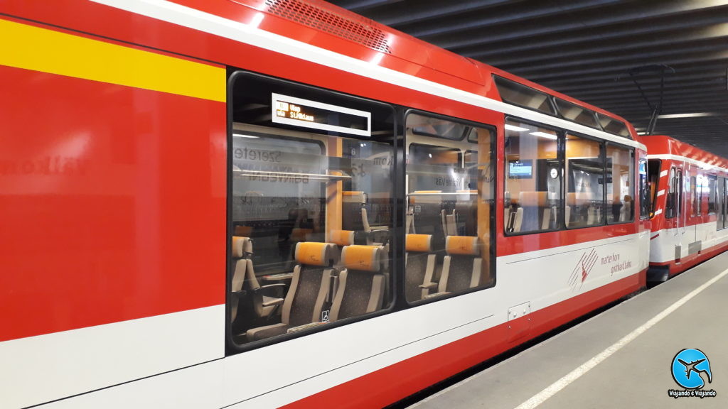 Trem Panorâmico Glacier Express Zermatt Matterhorn Suíça