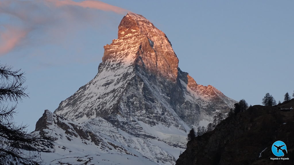 Nascer do sol em Zermatt Matterhorn Suíça