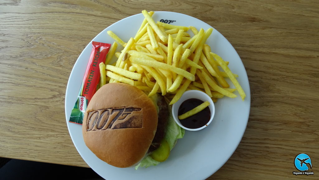 007 Burger in Schilthorn Piz Gloria