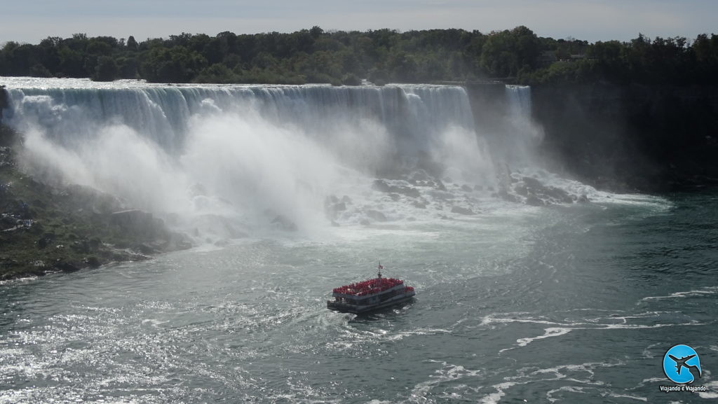 Passeio de barco nas Cataratas do Niagara