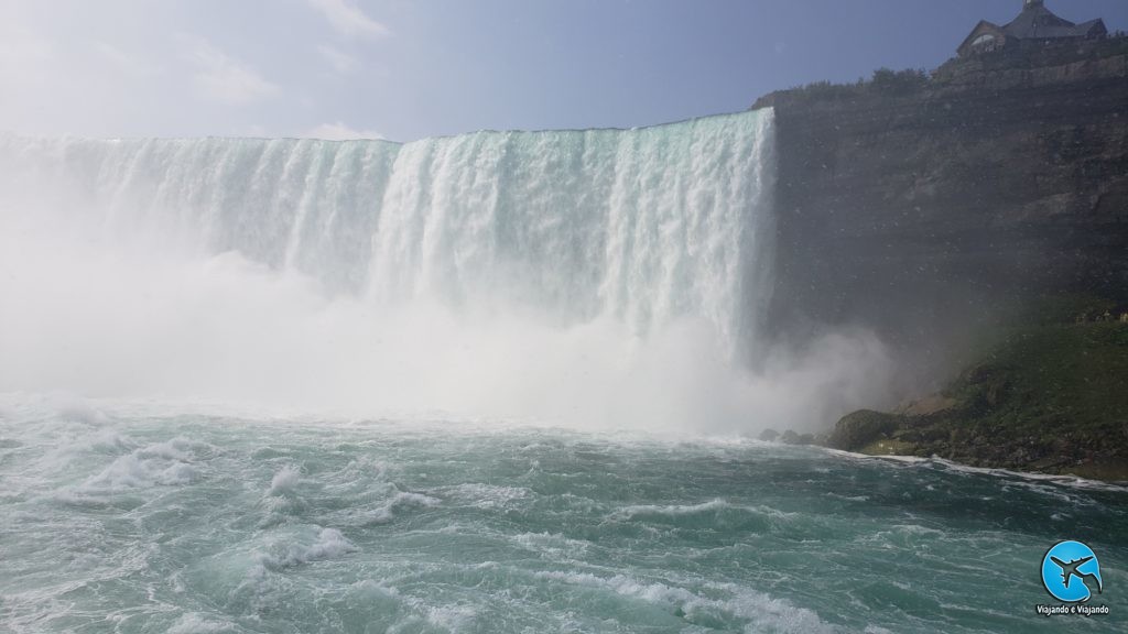 Passeio de barco nas Cataratas do Niagara