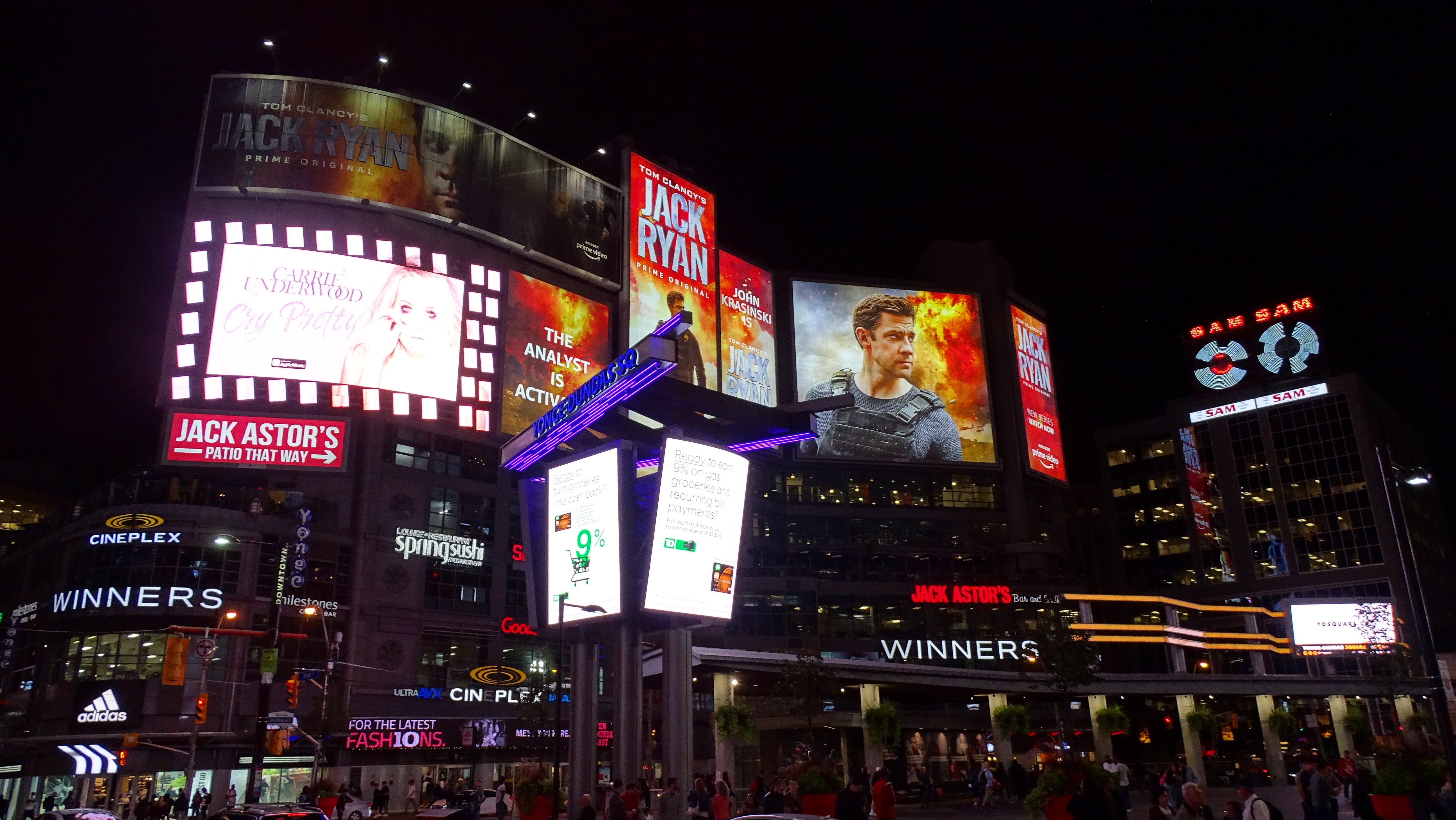 Dundas Square Toronto