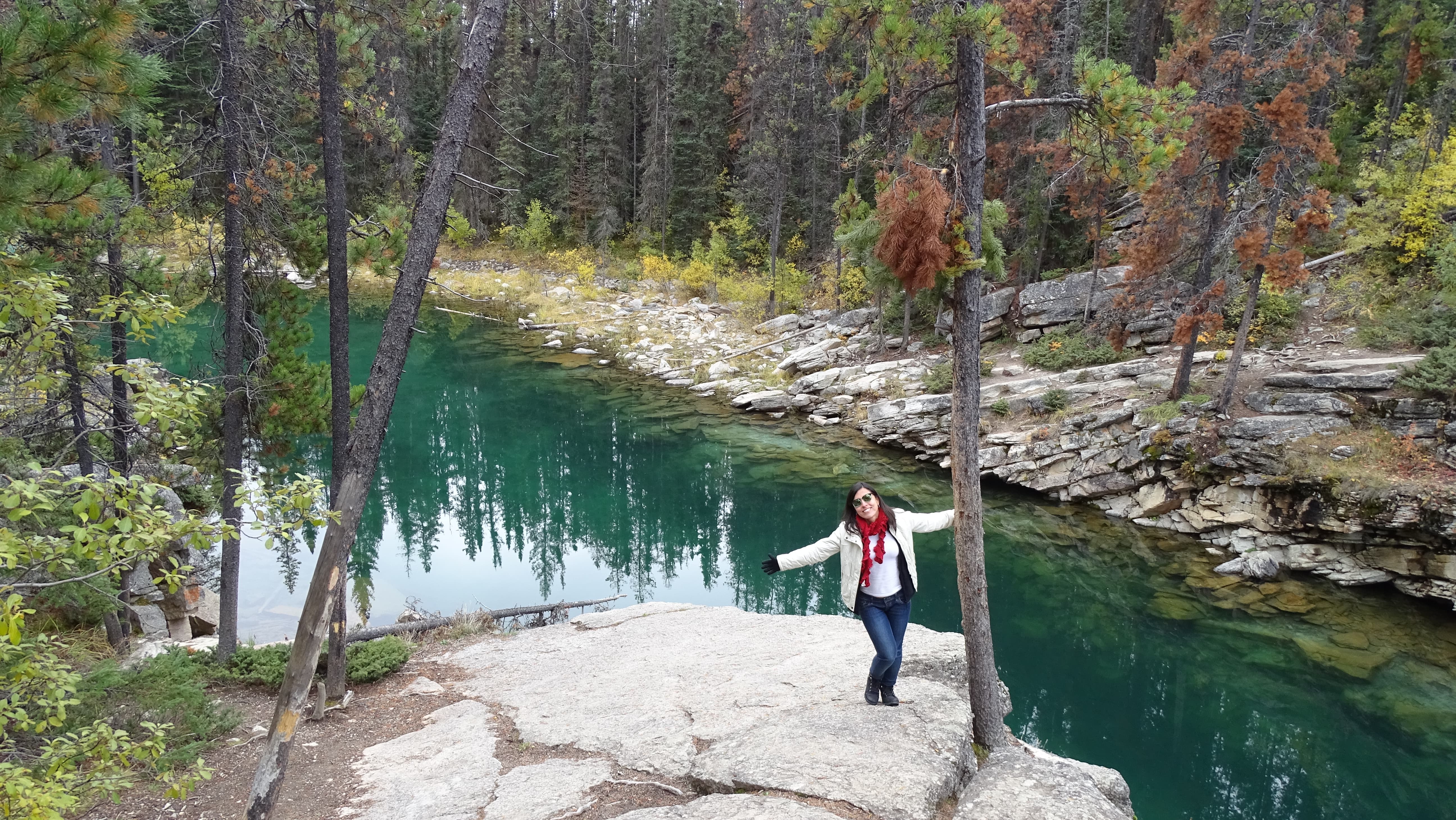 Horseshoe lake na Icefileld Parkway entre Lake Louise e Jasper no Canada