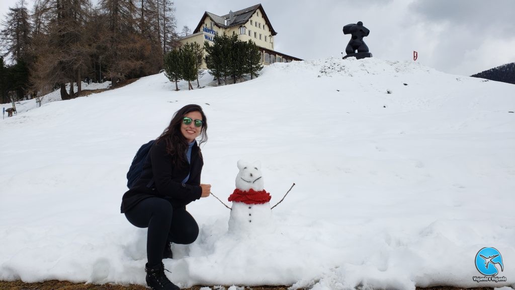 boneco de neve em st moritz na suíça